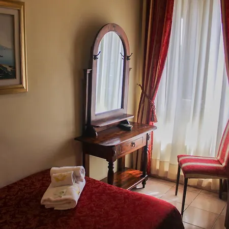 Hotel Sicilia Milan Exterior photo
